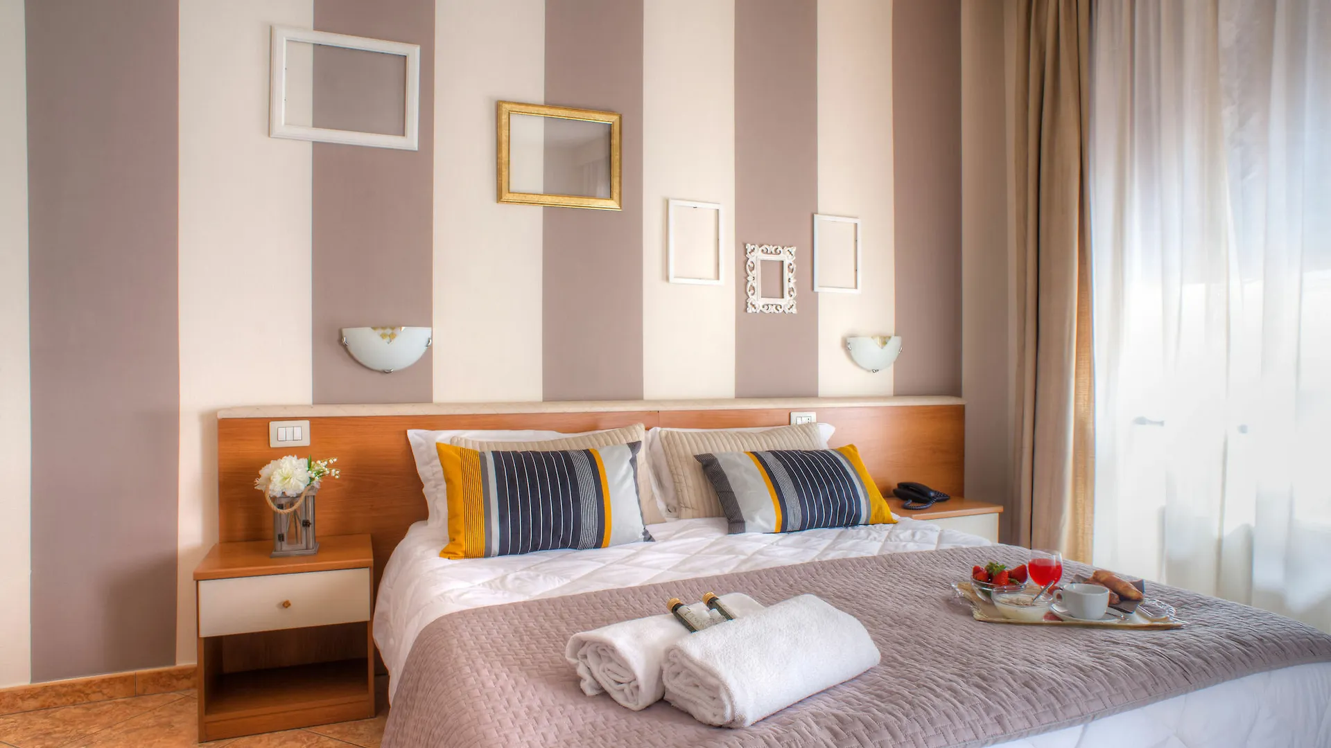 Hotel Ares Milano 3*, Milan