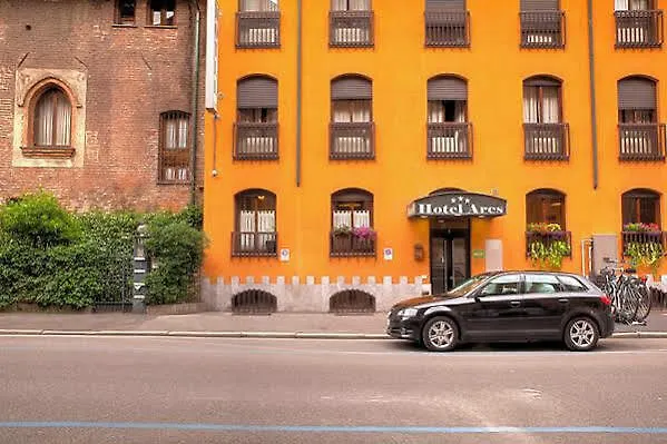 Hotel Ares Milano 3*, Milan